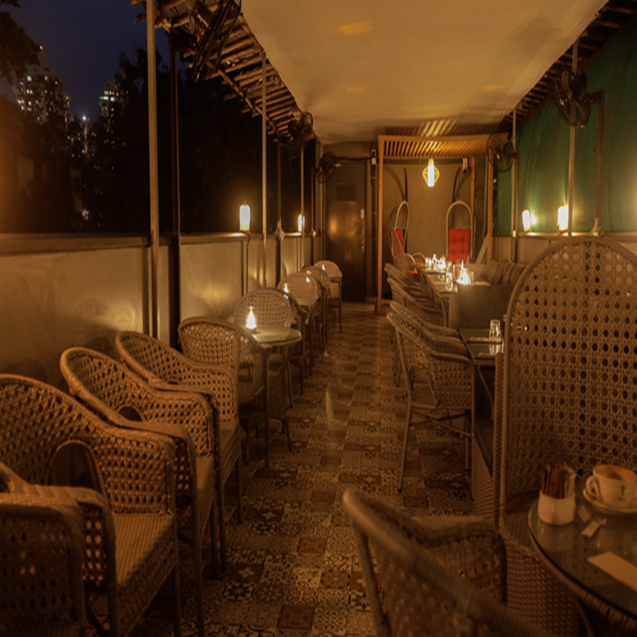 Aromas Cafe & Lounge